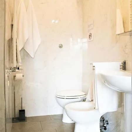 Casa de hóspedes Dea Tiburtina 4*