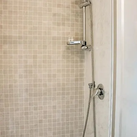 Dea Tiburtina Guest house Rome