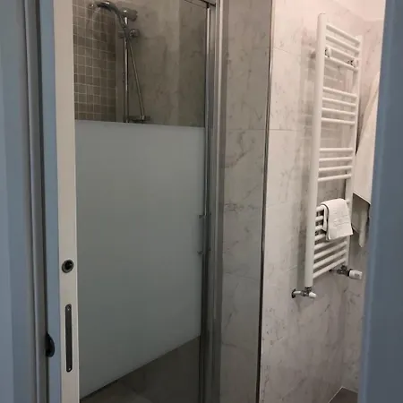 Dea Tiburtina بيت ضيافة روما